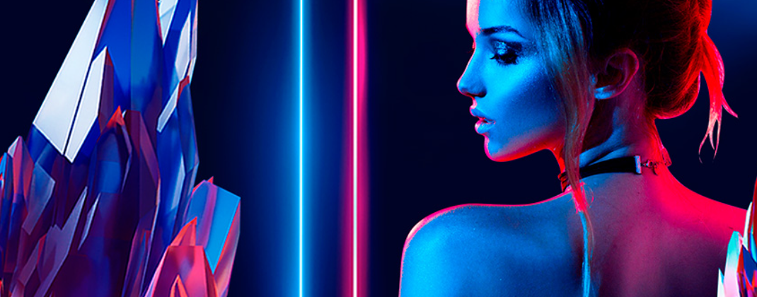 Promo banner of the 1xBet casino with woman on the dark background